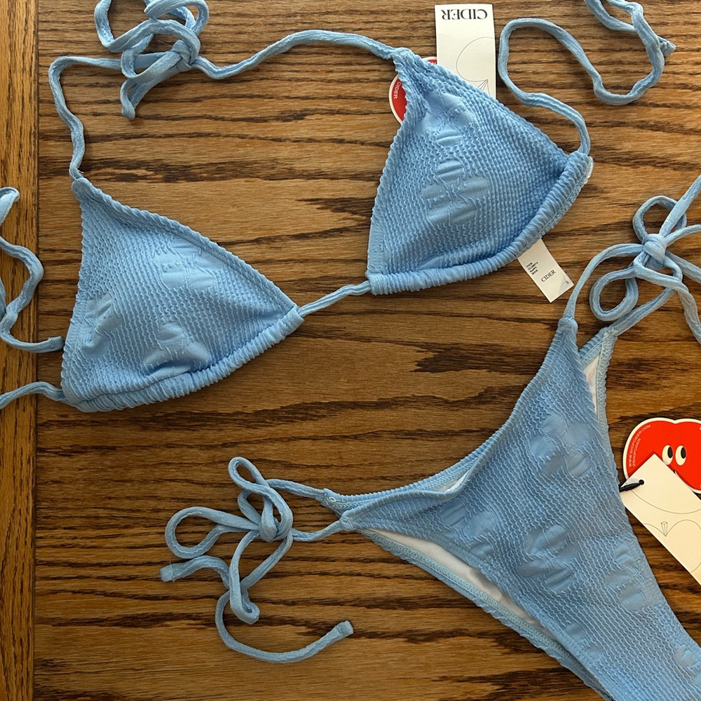NWT Blue Hawaiian Flower Bikini Set